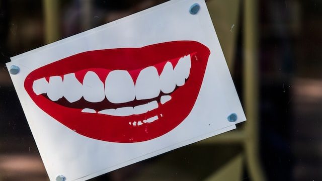 Tandblekningsremsor är populärare än någonsin tidigare
